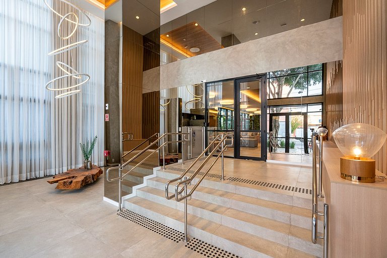 Estúdio Moderno com Piscina em Moema