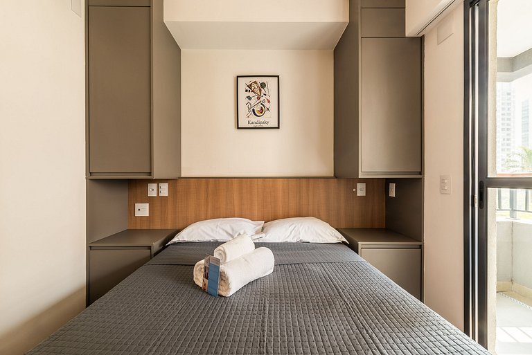 Estudio home office, metro a pie by InnVista