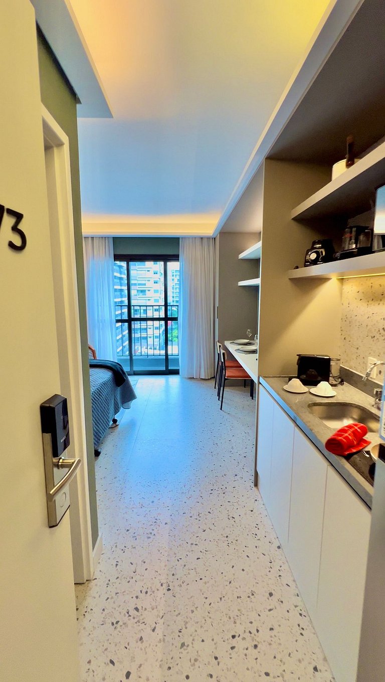 Studio Moema menos de 50m do Shopping Ibirapuera