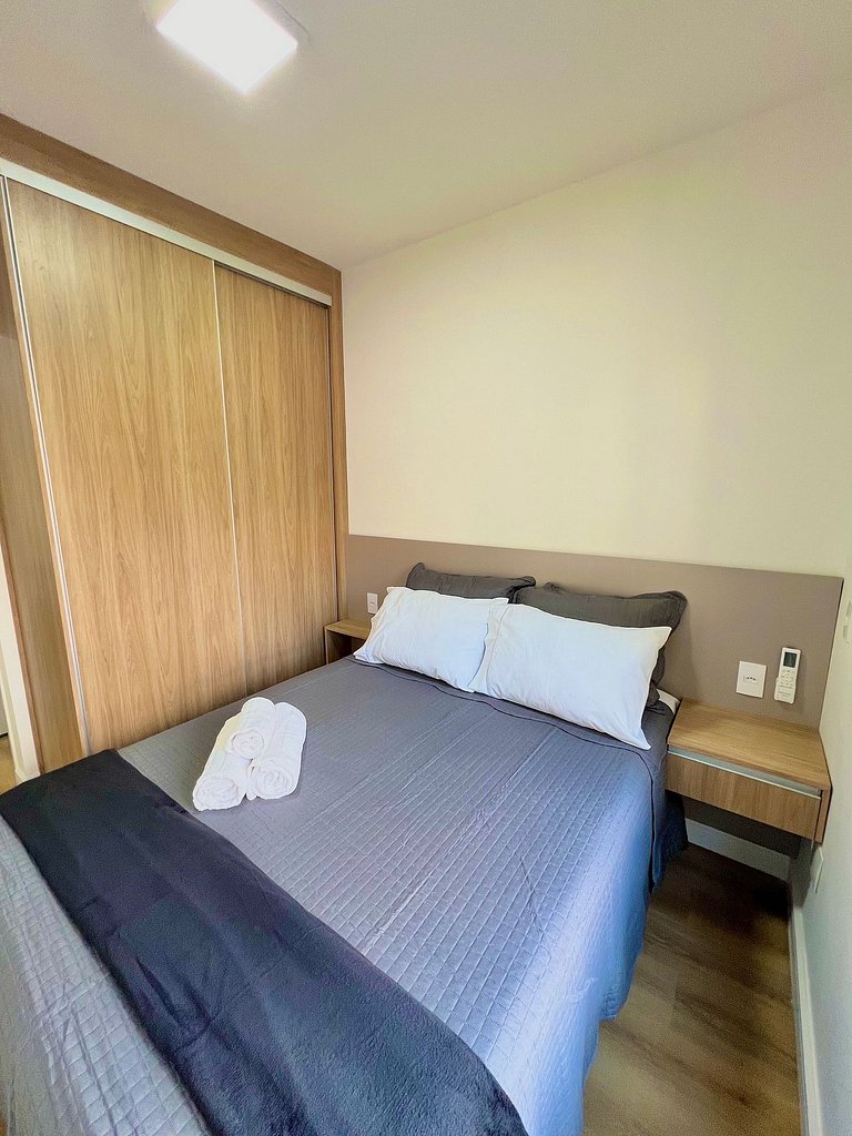 Studio with balcony 50 m from mall by InnVista