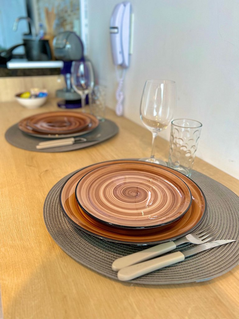 Estúdio Moderno com Piscina em Moema