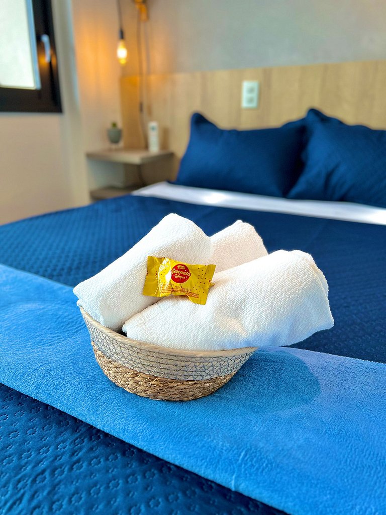 Estúdio Moderno com Piscina em Moema