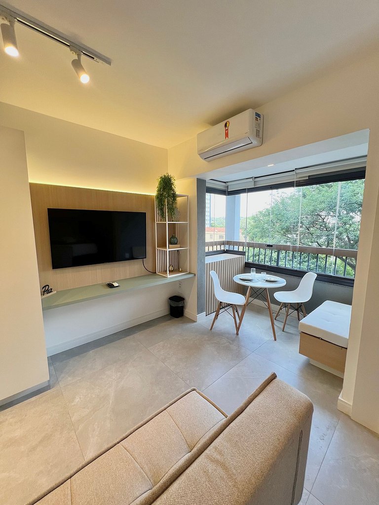 Apart cerca de la estación de metro Brooklin/Berrini.