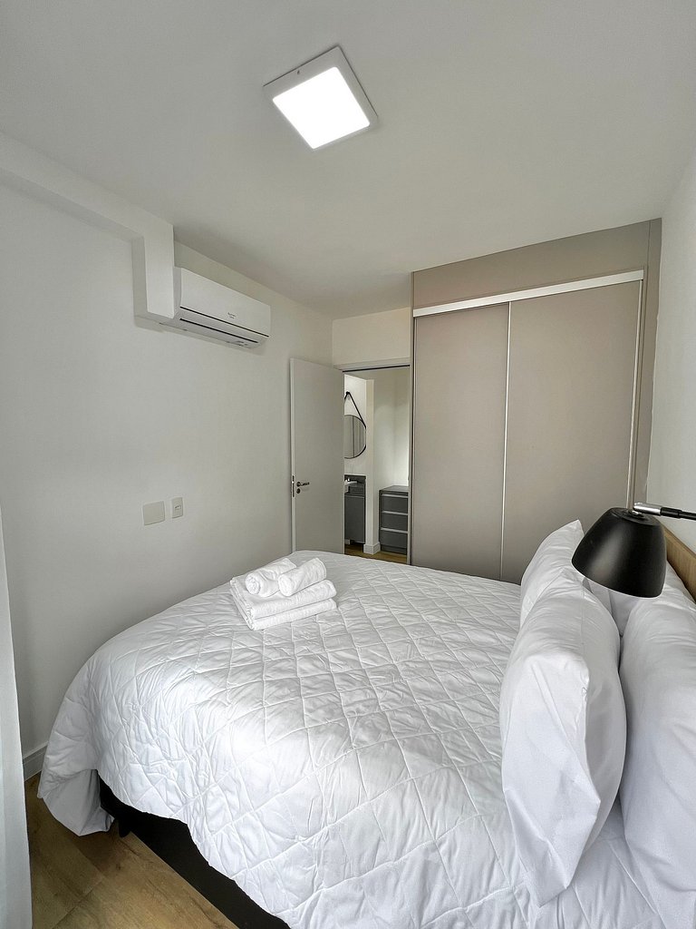Apto 2 Dorms Moema a 50m do Shop Ibirapuera