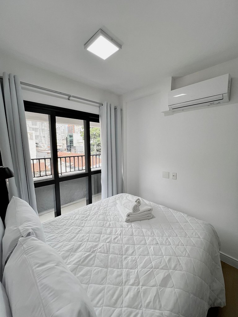 Apto 2 Dorms Moema a 50m do Shop Ibirapuera