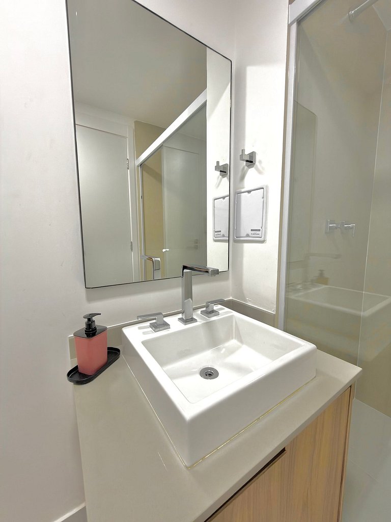 Apartamento Moderno e Estiloso - ao lado do Metrô