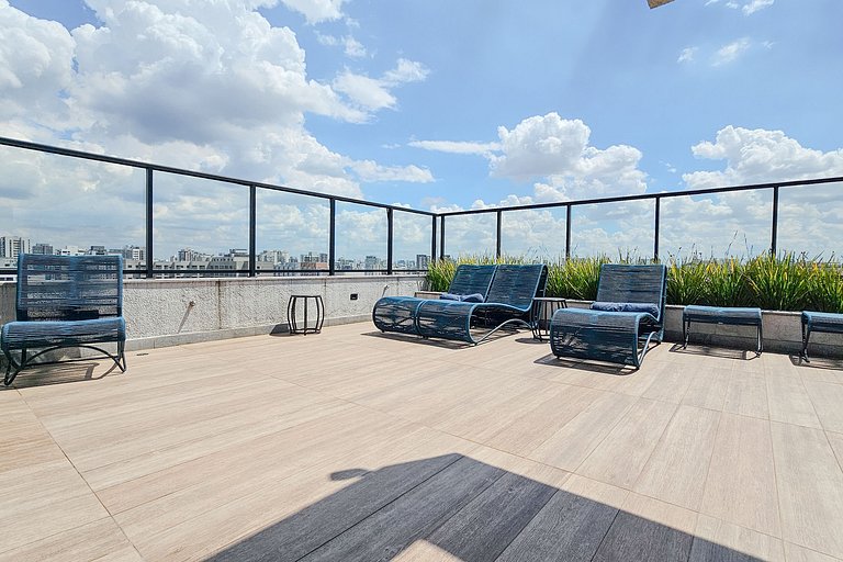 Moema studio: balcony, pool, mall by InnVista