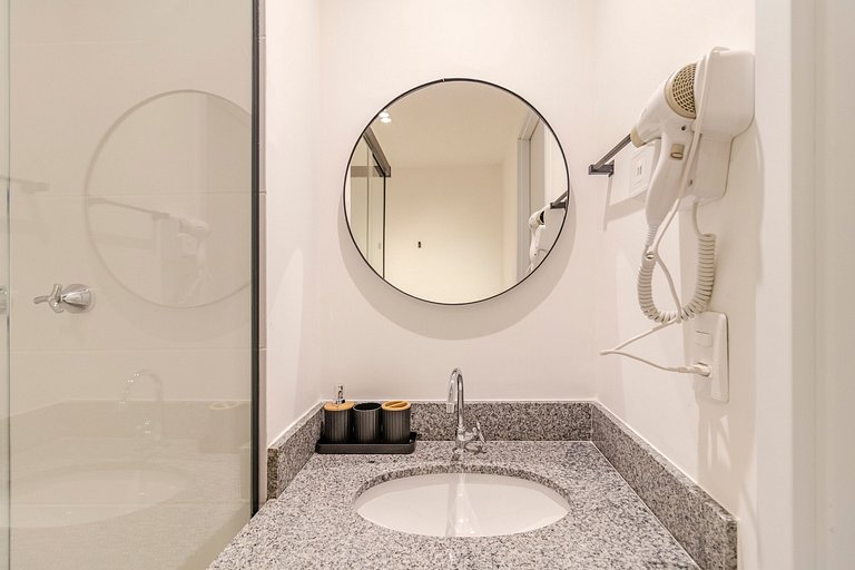 Estudio con jacuzzi y gimnasio by InnVista