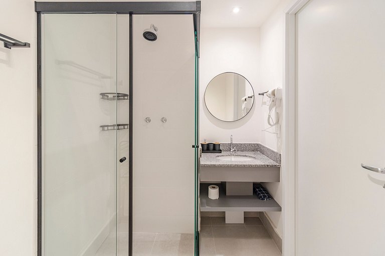 Estudio con jacuzzi y gimnasio by InnVista